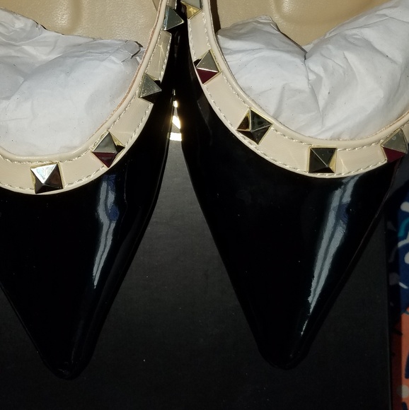 Black patent flats shoes size 9 - Picture 3 of 4